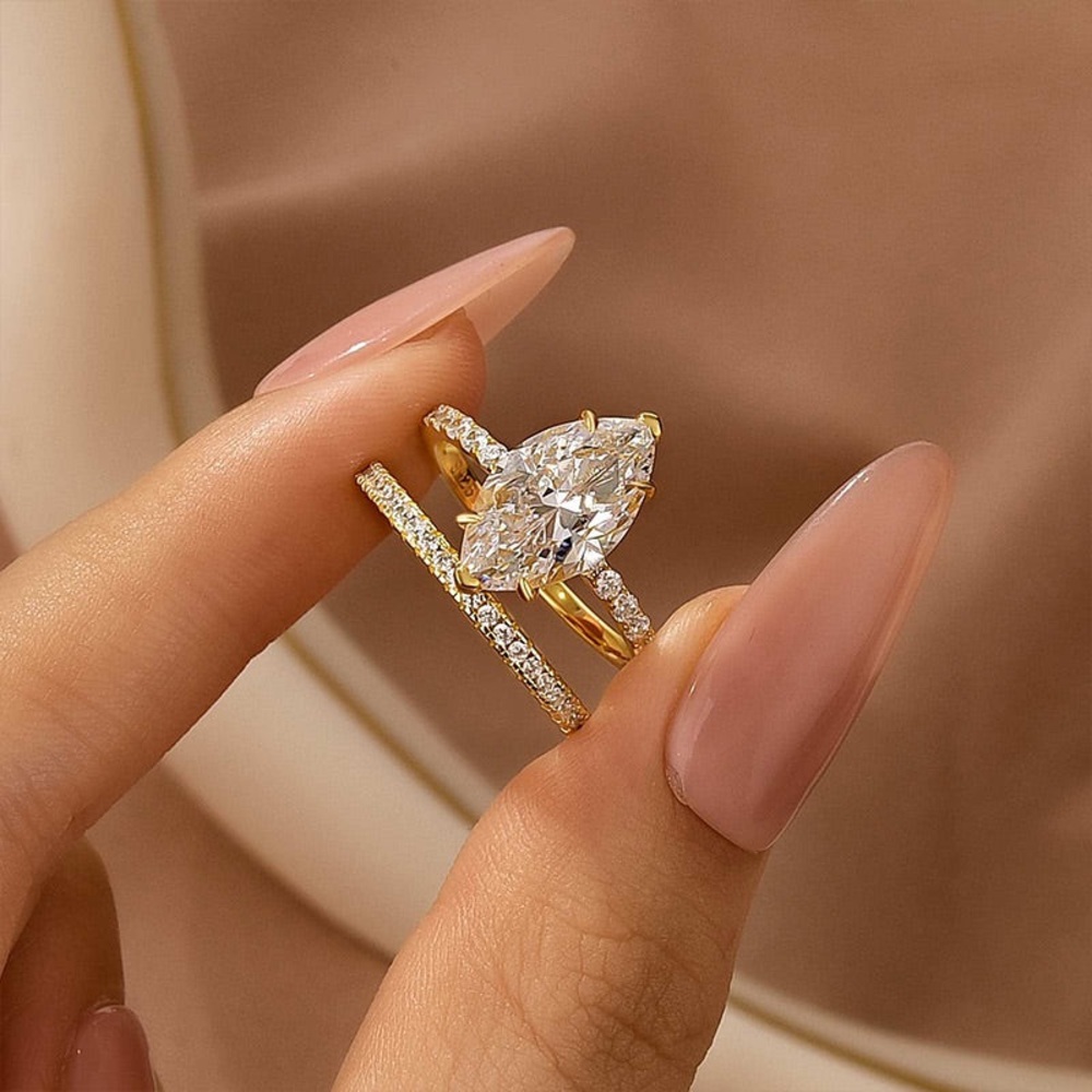Elegant Gold and Silver Marquise Women's Ring